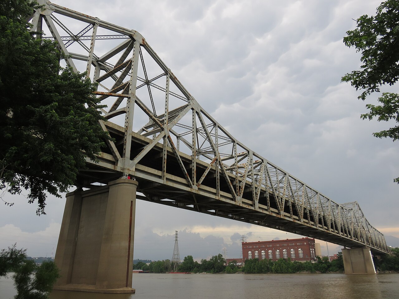 Brent Spence Bridge over the Ohio River carrying I-71 and I-75 between Cincinnati, OH and Covington, KY